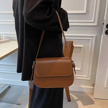 Женская сумка 2023, новая модная диагональная сумка, универсальная сумка через плечо, высококачественная Маленькая квадратная сумка, простая сумочка