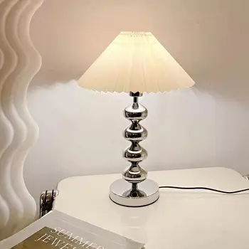Ретро плиссированный светильник Роскошная настольная лампа Прикроватная тумбочка для спальни Декоративный светильник Senior Sense Современная Простая лампа для чтения в кабинете