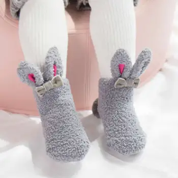 Новые уютные носки-тапочки для девочек, супер мягкие пушистые теплые зимние нескользящие милые носки из кораллового флиса, толстые детские носки